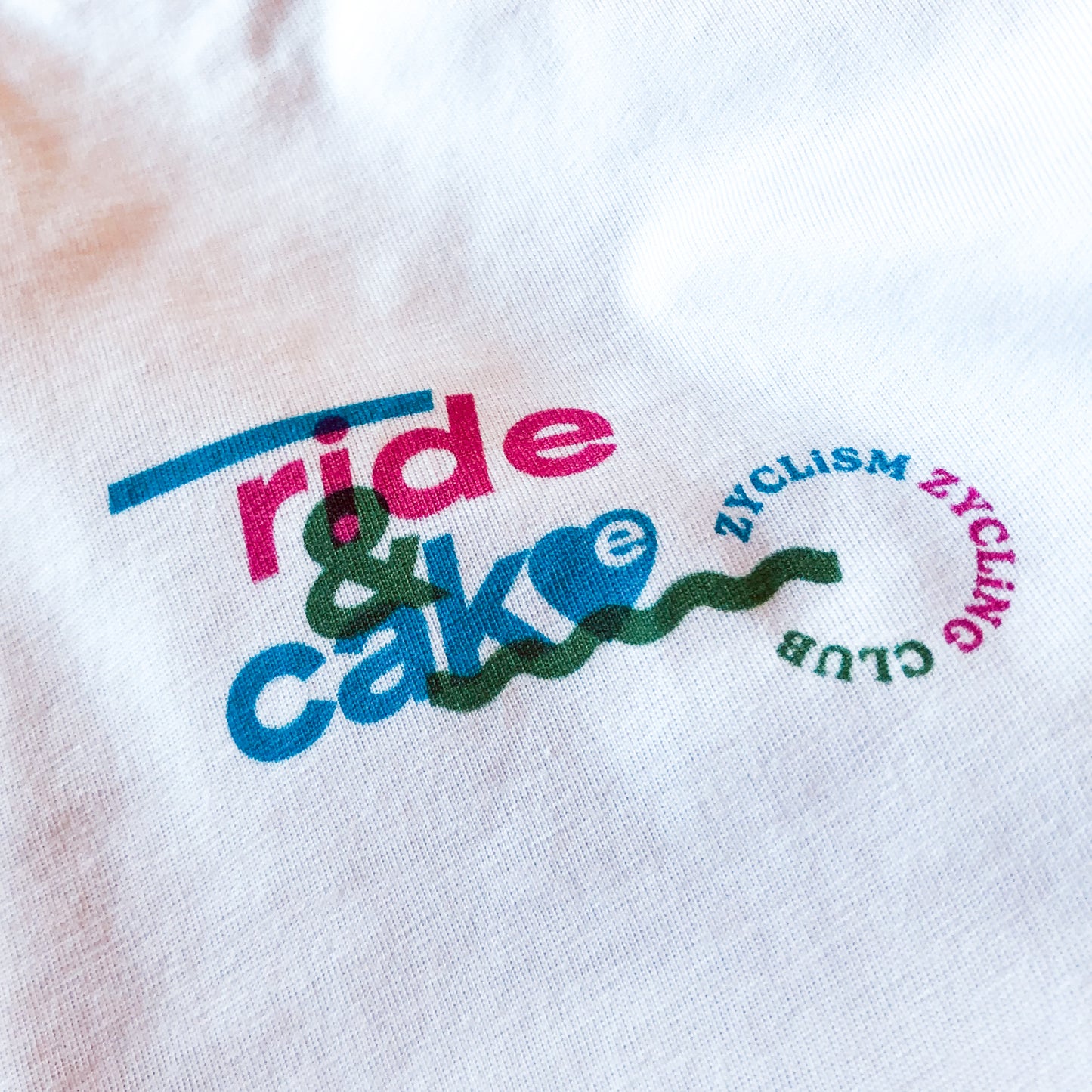 T-Shirt | Endless cake lover 2.0 | Weiß - ZYCLiSM Hamburg