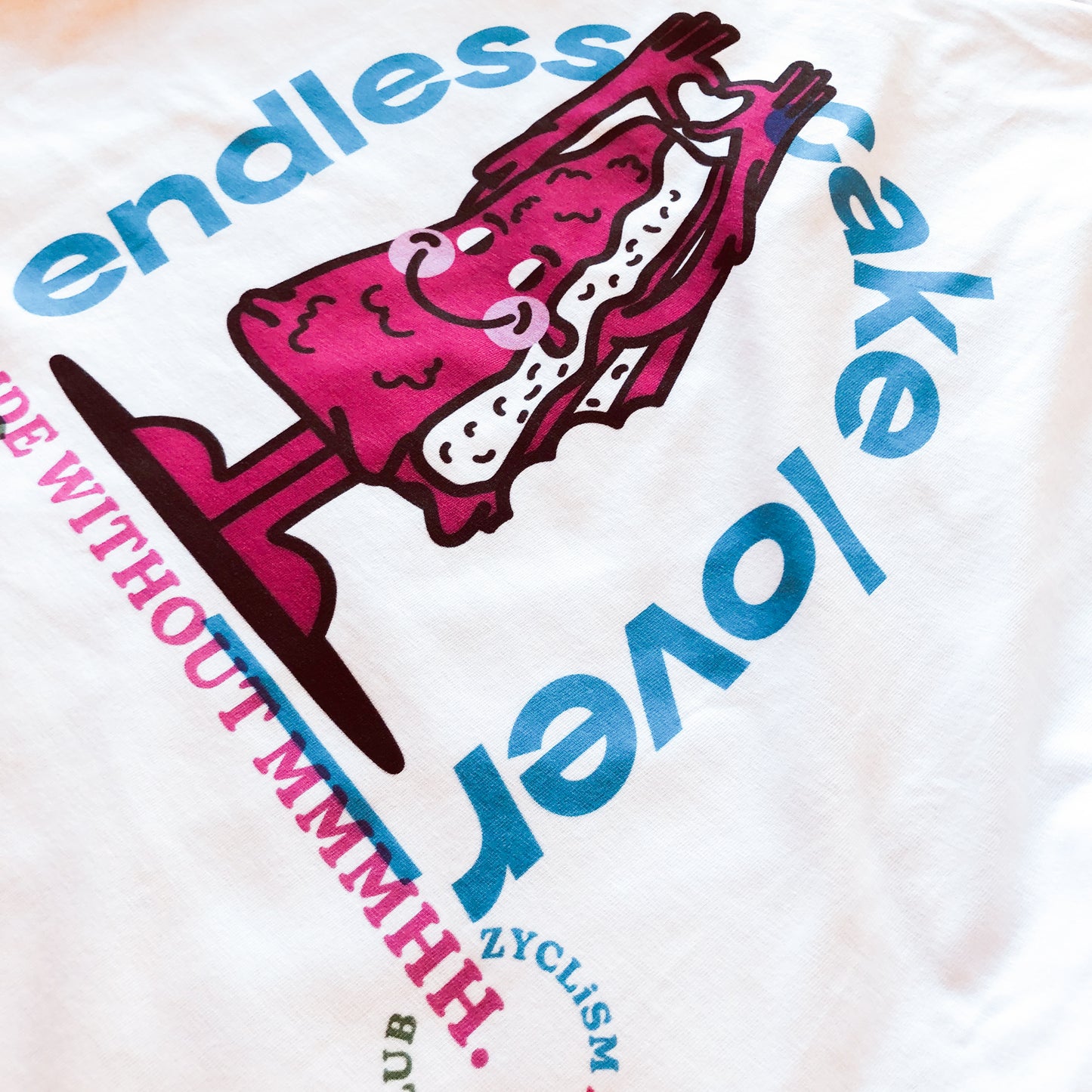 T-Shirt | Endless cake lover 2.0 | Weiß - ZYCLiSM Hamburg